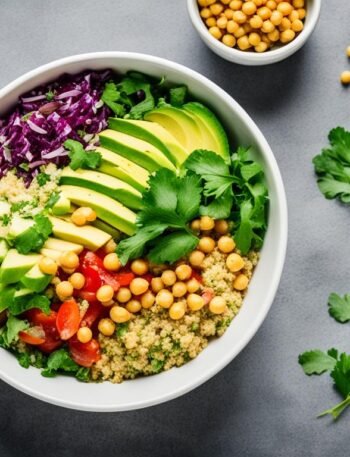 Salada de Quinoa Fitness com Grão-de-Bico e Abacate